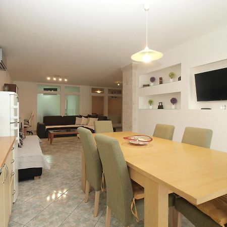 Apartments Slavka 1155 Pula Zewnętrze zdjęcie