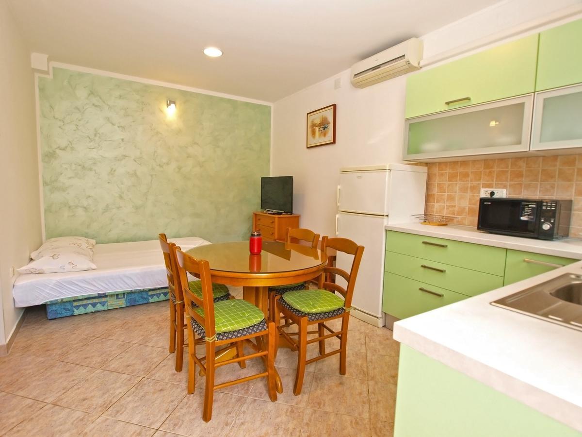 Apartments Slavka 1155 Pula Zewnętrze zdjęcie