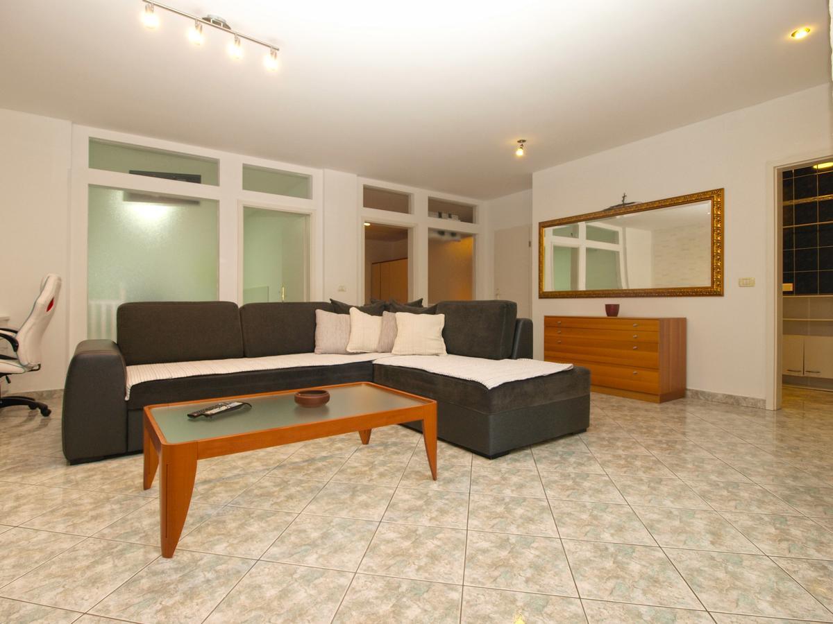 Apartments Slavka 1155 Pula Zewnętrze zdjęcie