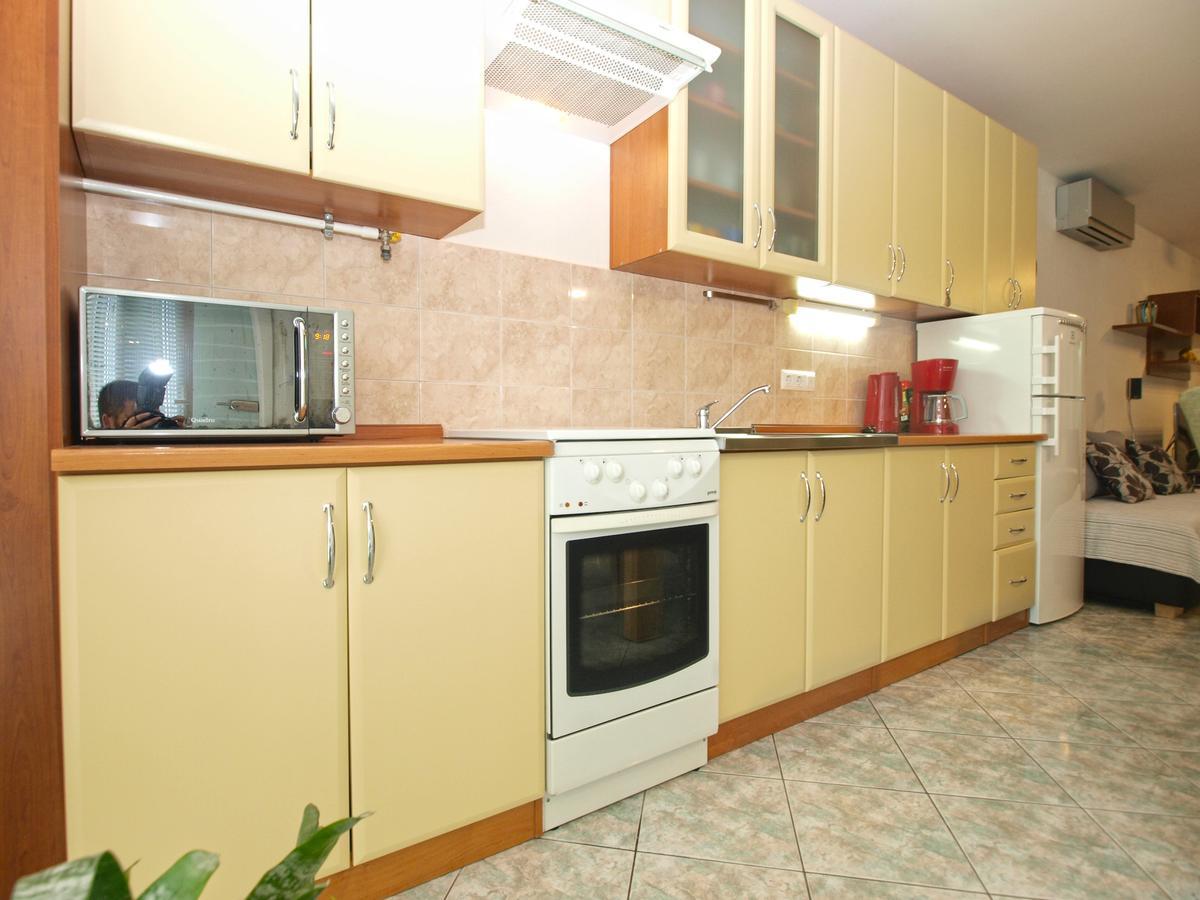 Apartments Slavka 1155 Pula Zewnętrze zdjęcie