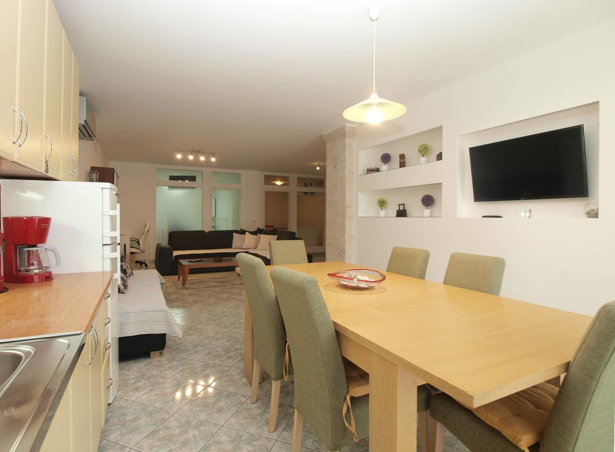 Apartments Slavka 1155 Pula Zewnętrze zdjęcie