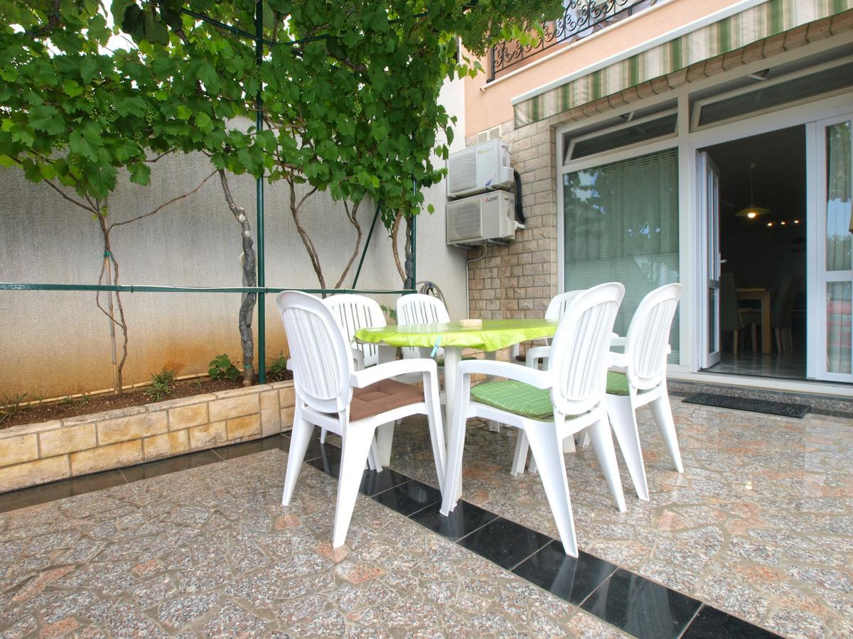 Apartments Slavka 1155 Pula Zewnętrze zdjęcie