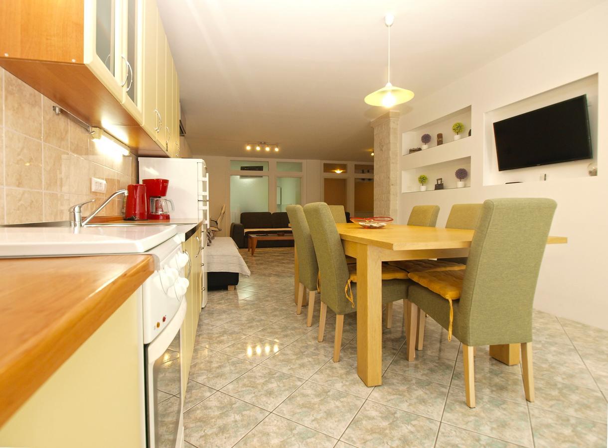 Apartments Slavka 1155 Pula Zewnętrze zdjęcie